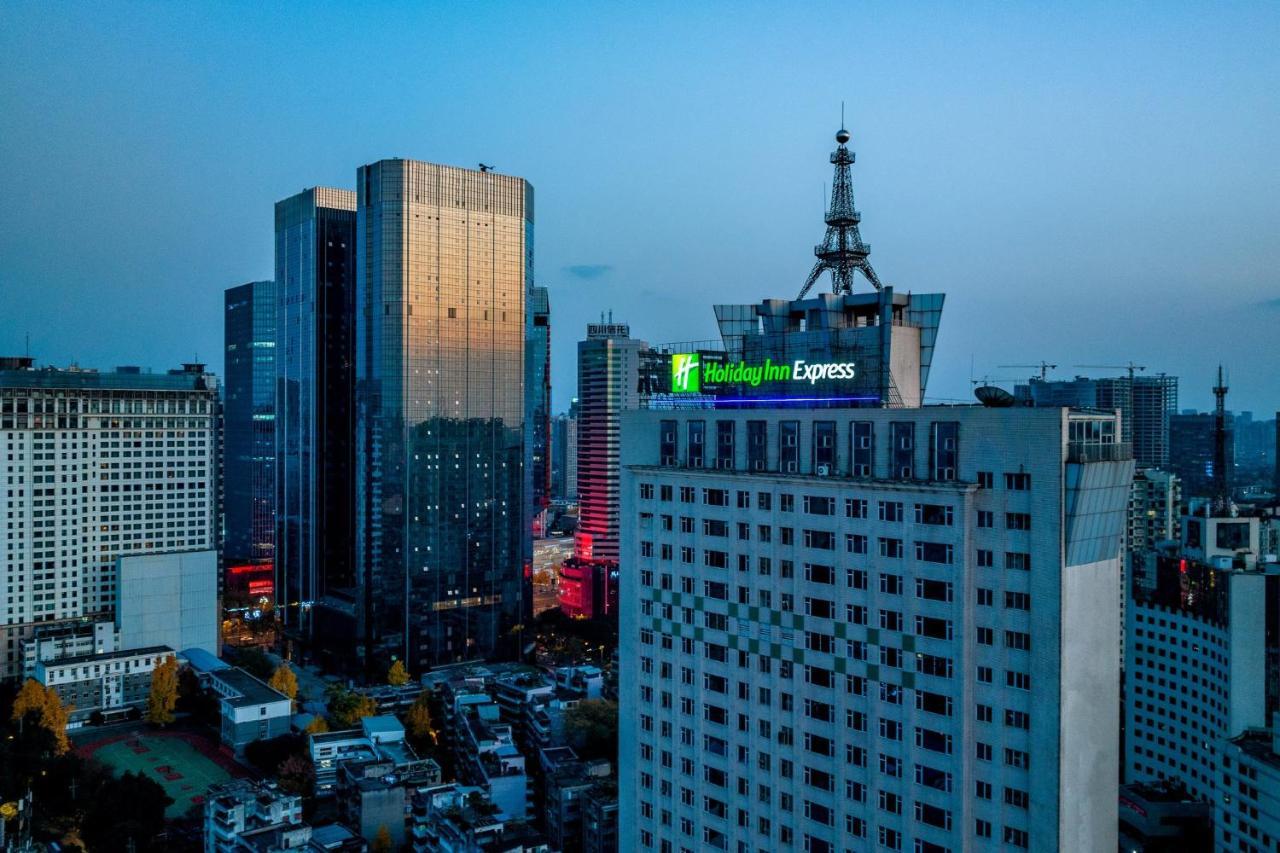 Holiday Inn Express Chengdu Tianfu Square By Ihg - Chunxi Road And Kuanzhai Alley المظهر الخارجي الصورة