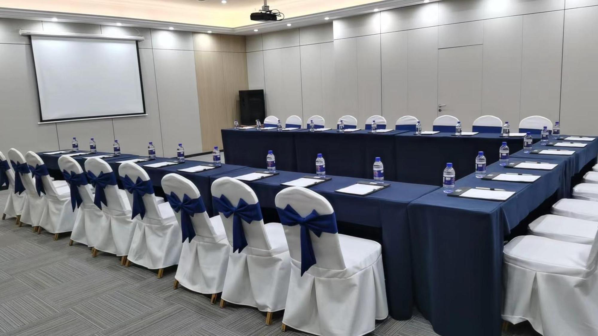 Holiday Inn Express Chengdu Tianfu Square By Ihg - Chunxi Road And Kuanzhai Alley المظهر الخارجي الصورة
