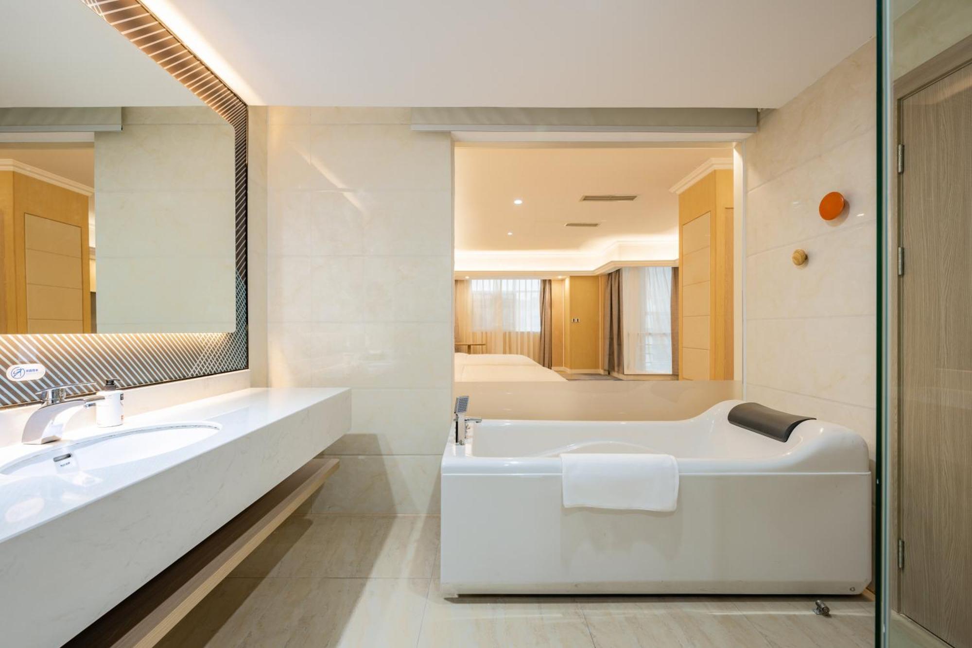 Holiday Inn Express Chengdu Tianfu Square By Ihg - Chunxi Road And Kuanzhai Alley المظهر الخارجي الصورة