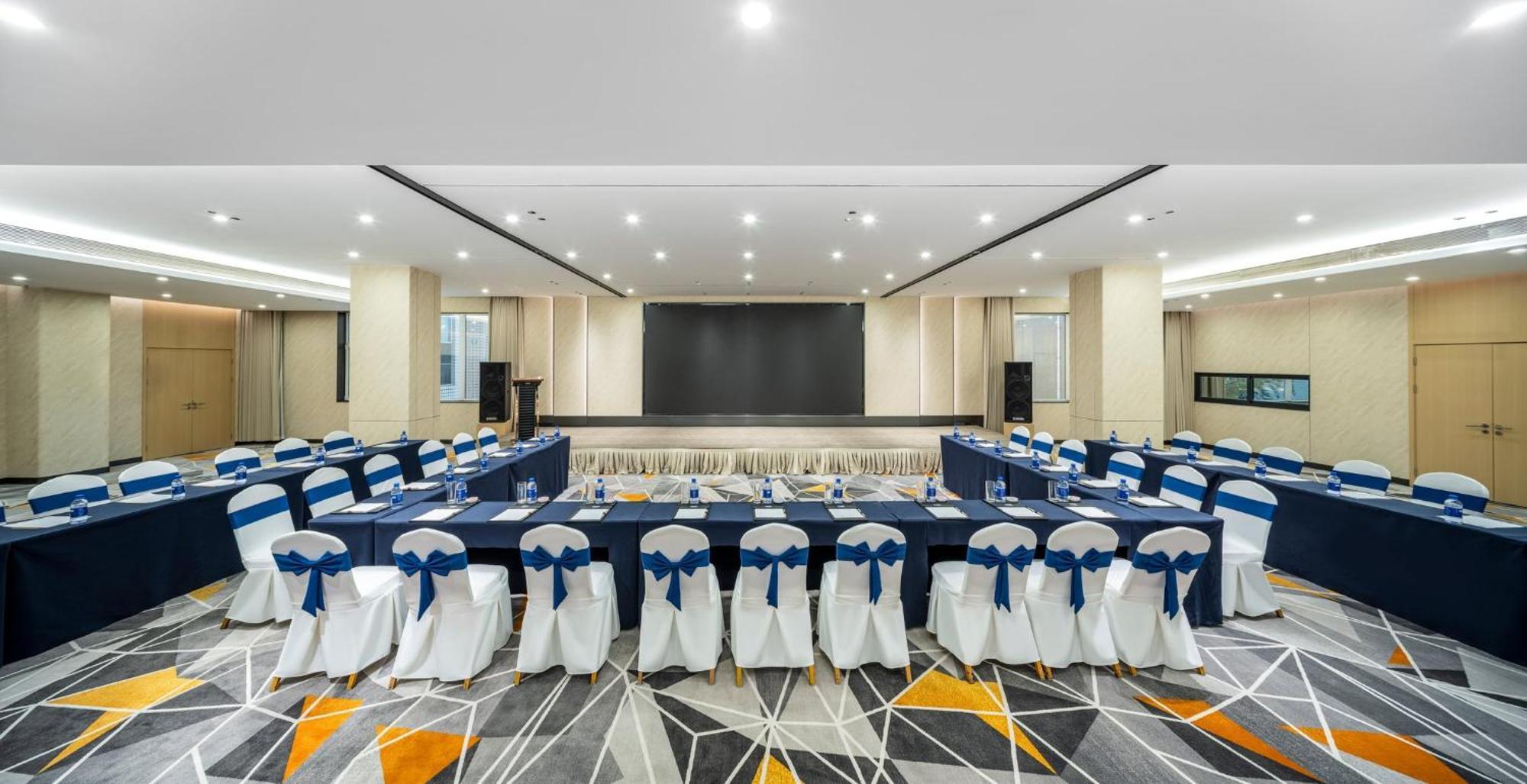 Holiday Inn Express Chengdu Tianfu Square By Ihg - Chunxi Road And Kuanzhai Alley المظهر الخارجي الصورة